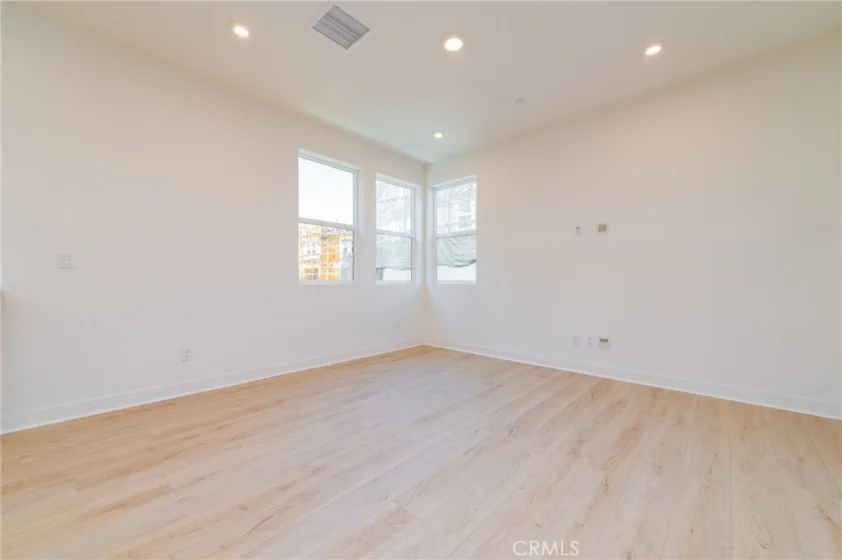 2647 Everly Drive photo 4