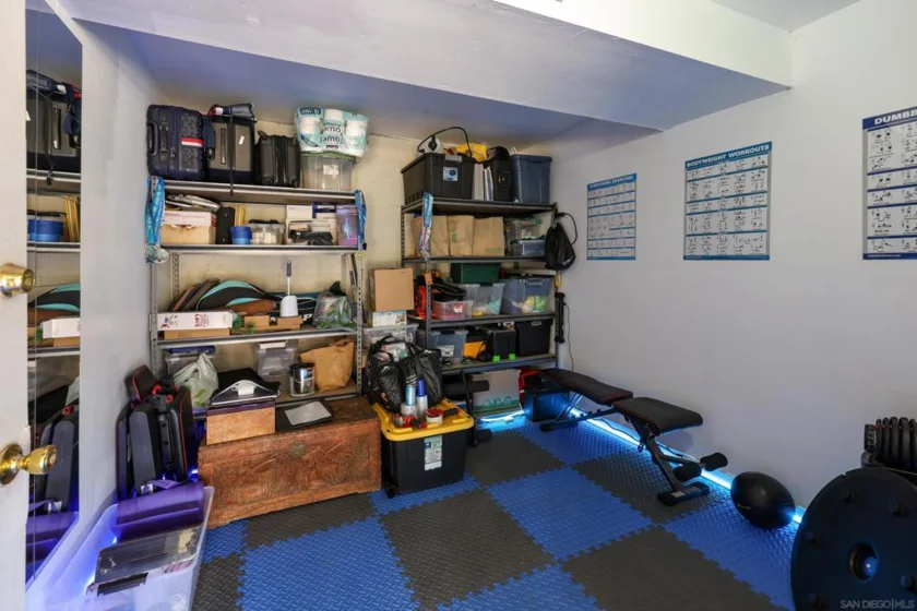 2040 Robinson #C photo 14