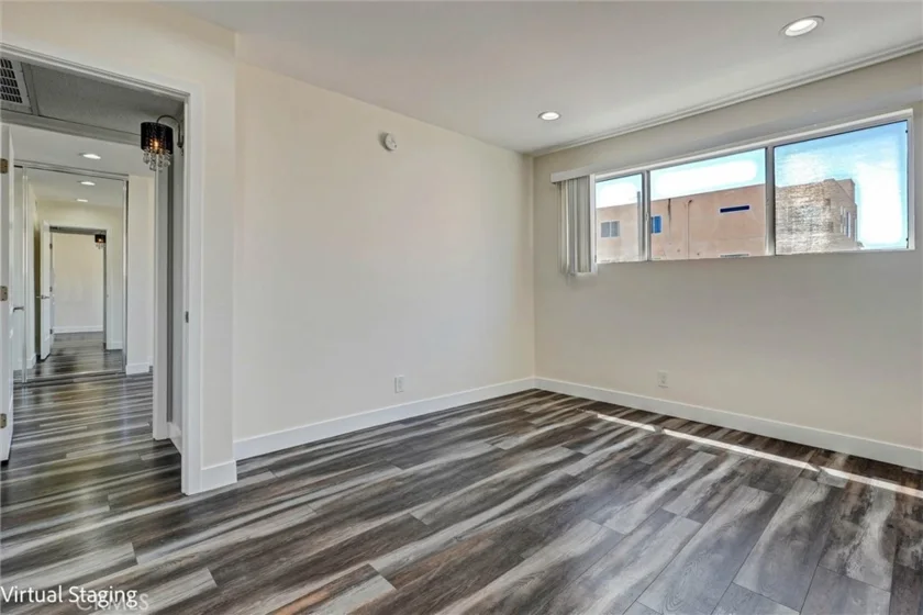 7924 Woodman Avenue #22 photo 10