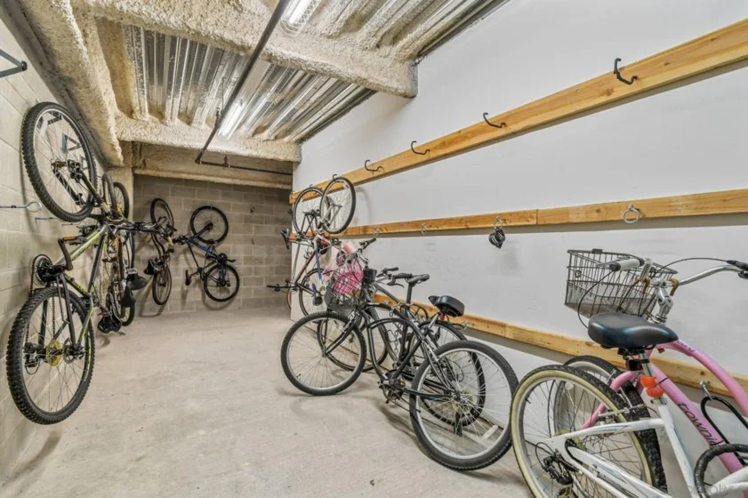 875 G Street #512 photo 23