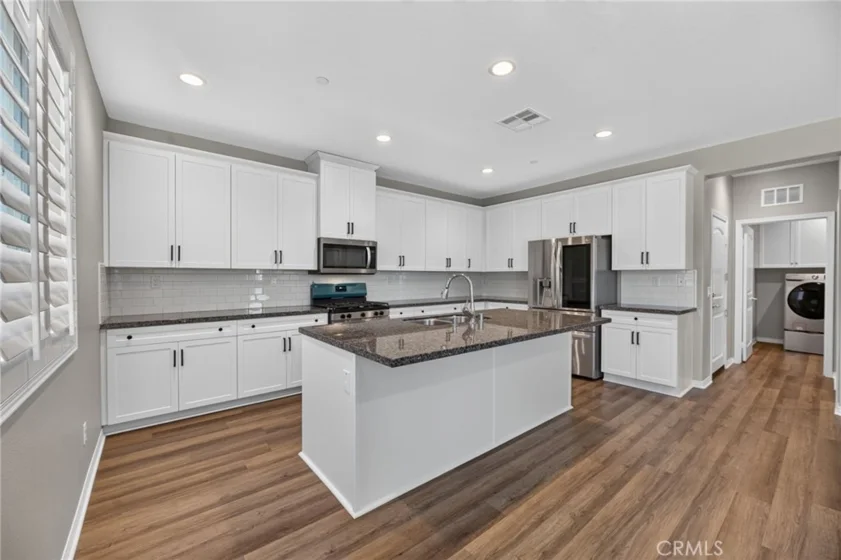 34136 Thistlewood Avenue photo 6
