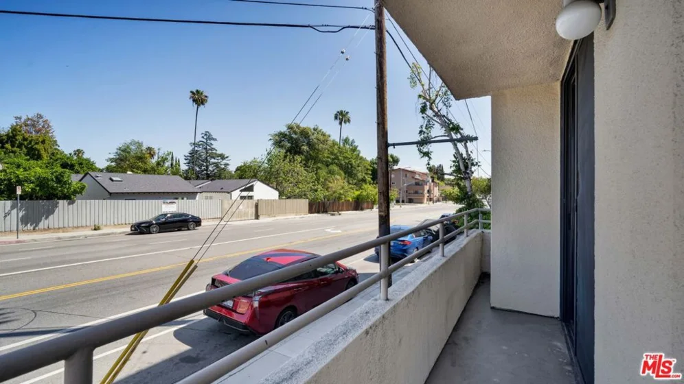 13920 Moorpark Street #106 photo 36