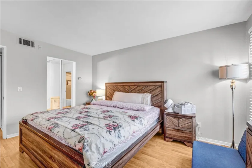 5500 Owensmouth Avenue #122 photo 19
