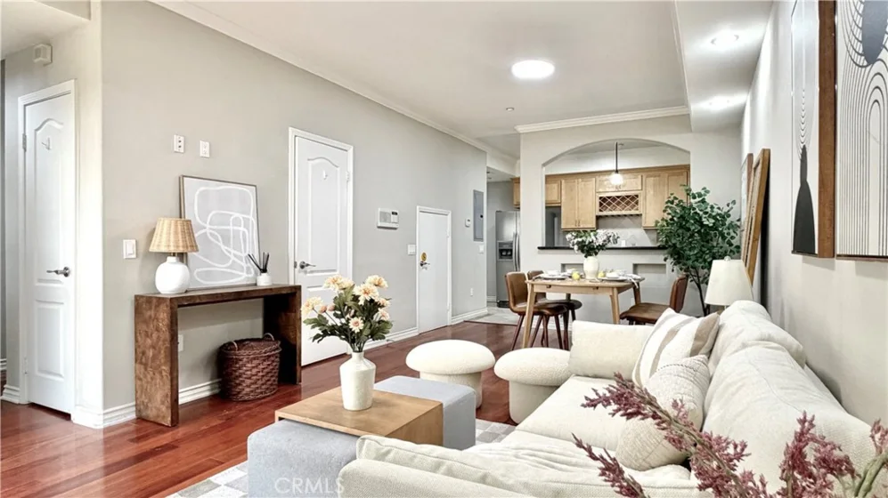 690 S Marengo Avenue #6 photo 5