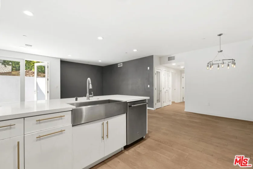 4240 Laurel Canyon Boulevard #105 photo 6