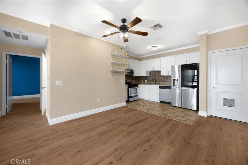 6938 Laurel Canyon #303 photo 30