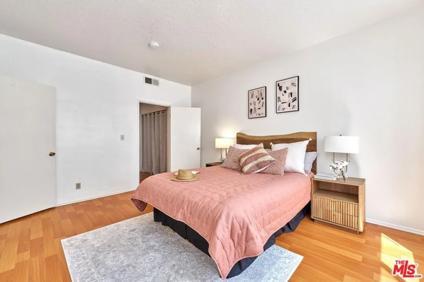 431 S Kingsley Drive #205 photo 30