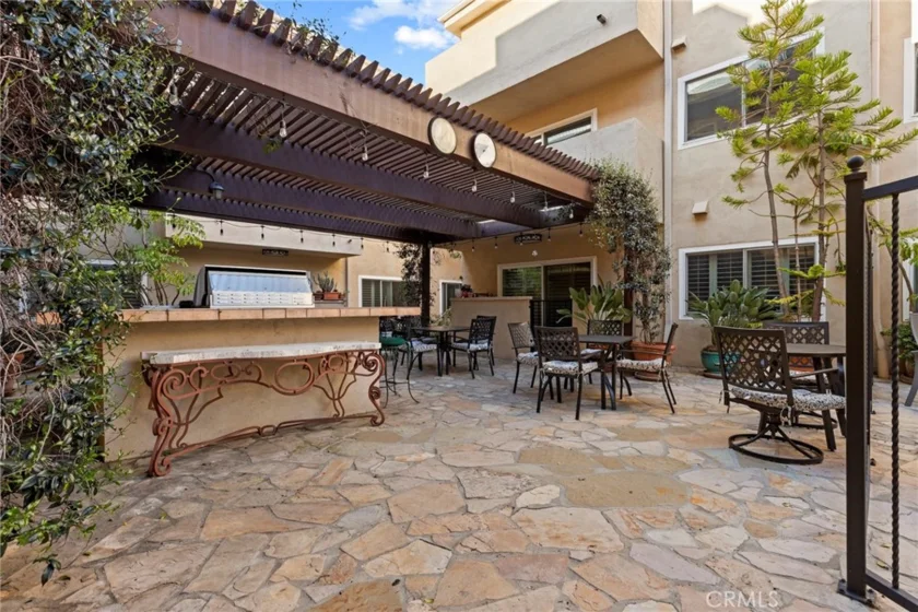 1203 N Sweetzer #118 photo 19