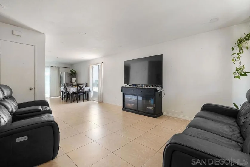 8166 Paradise Valley Court photo 25