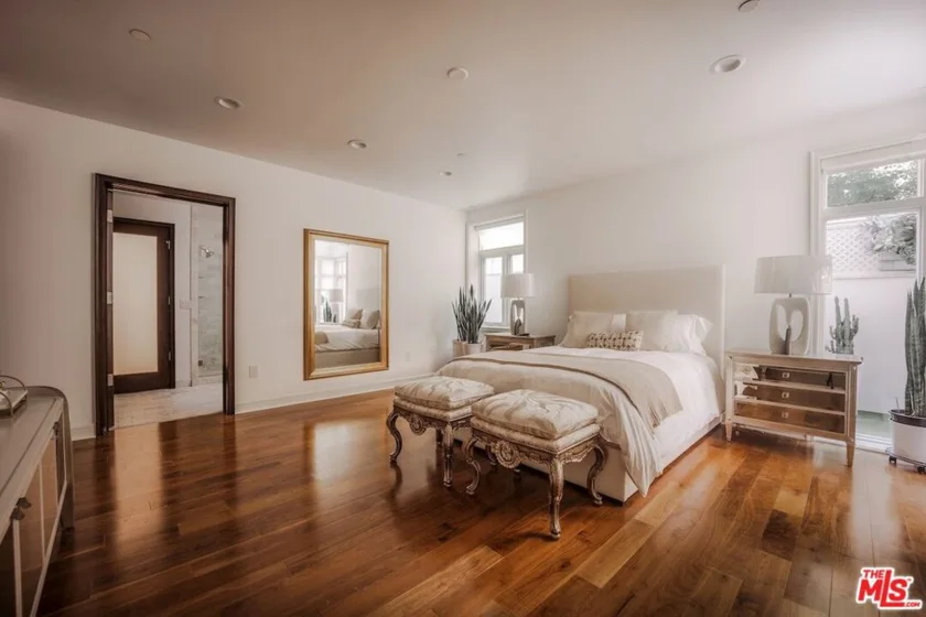 447 N Doheny Drive #104 photo 10