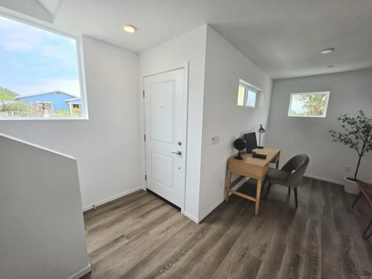 4954 Ocean View Boulevard photo 24