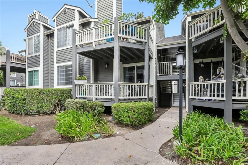 2330 Vanguard photo 23