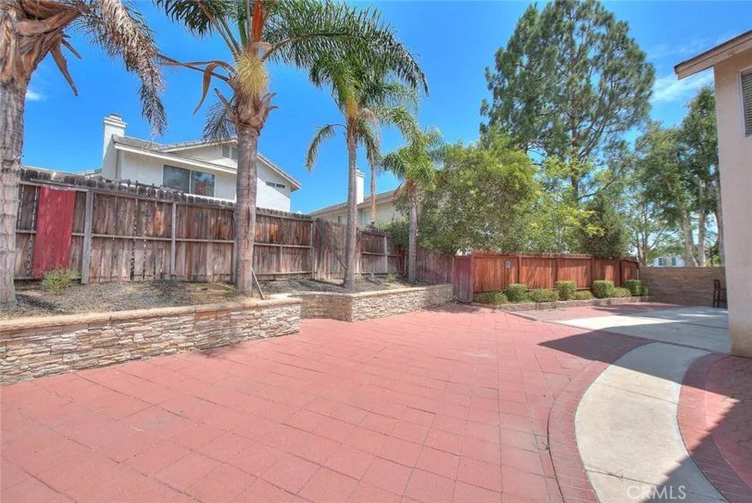 523 Towergrove photo 43