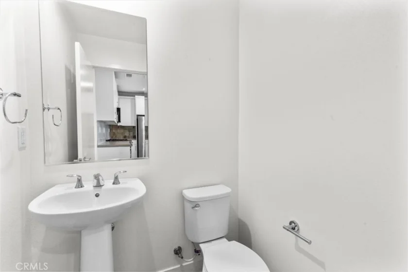 1206 W Cara photo 35