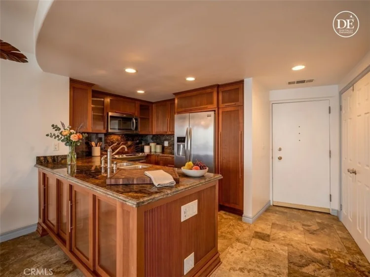 700 E Ocean #3107 photo 4