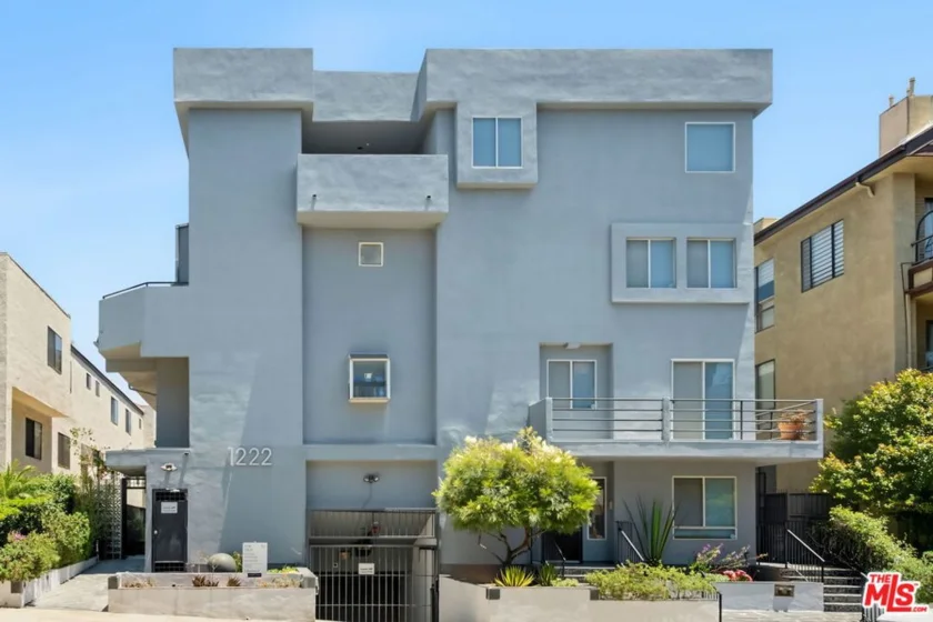 1222 N Kings Road #8 photo 5