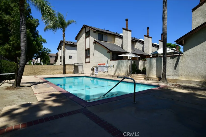 9601 Sylmar Avenue #1 photo 2