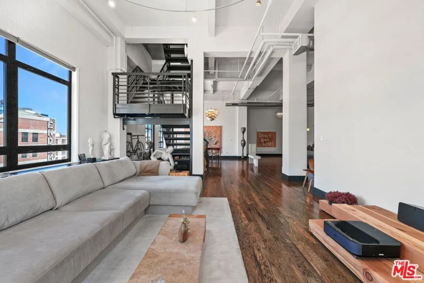 849 S Broadway #1210 photo 14