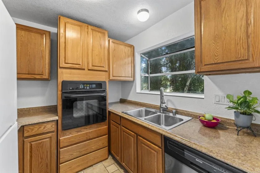 390 E Madison Avenue #H photo 6