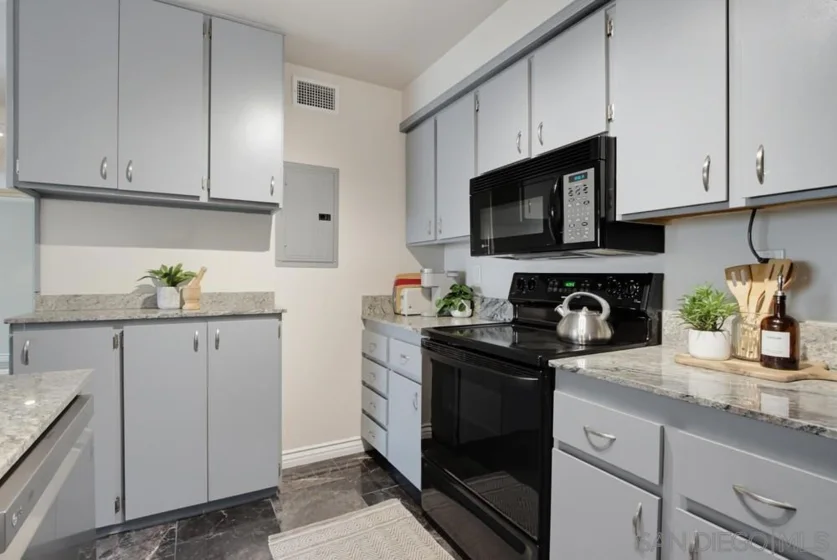 2636 Worden St Unit 107 photo 43