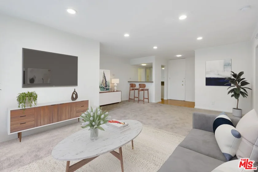 5411 Tyrone Avenue #303 photo 1