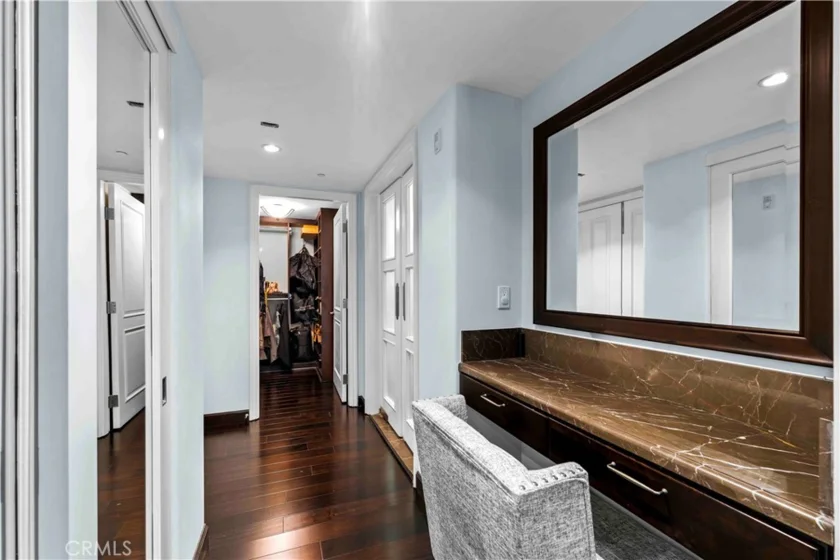 155 Cordova #204 photo 16