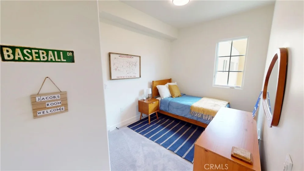 1878 E Walnut Street #203 photo 23