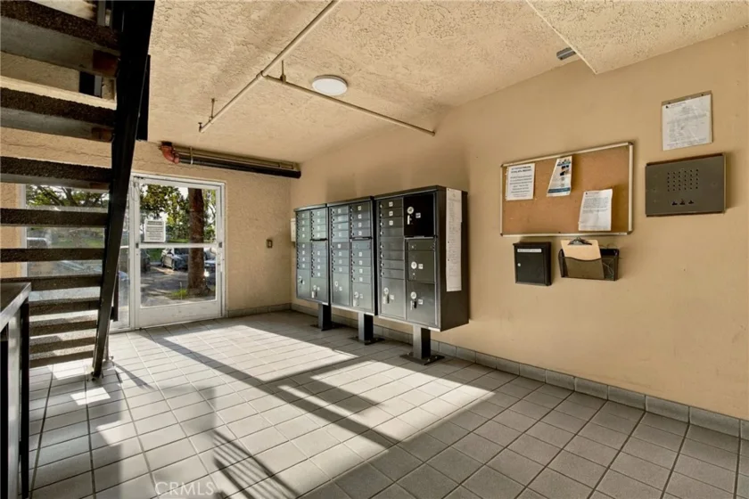 460 Golden Avenue #320 photo 8
