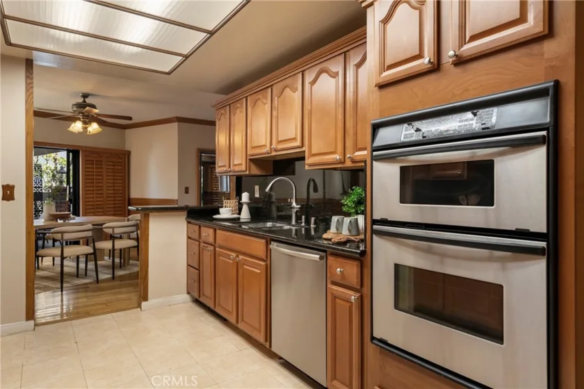 4444 Wilshire #102 photo 12