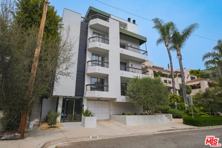 9033 Vista Grande Street #2 photo 31