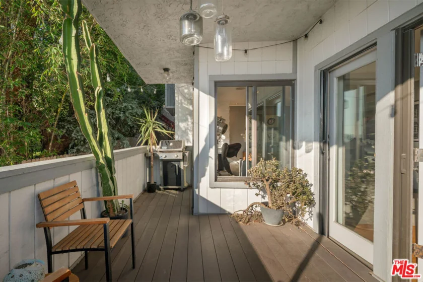 1133 N Clark Street #103 photo 12