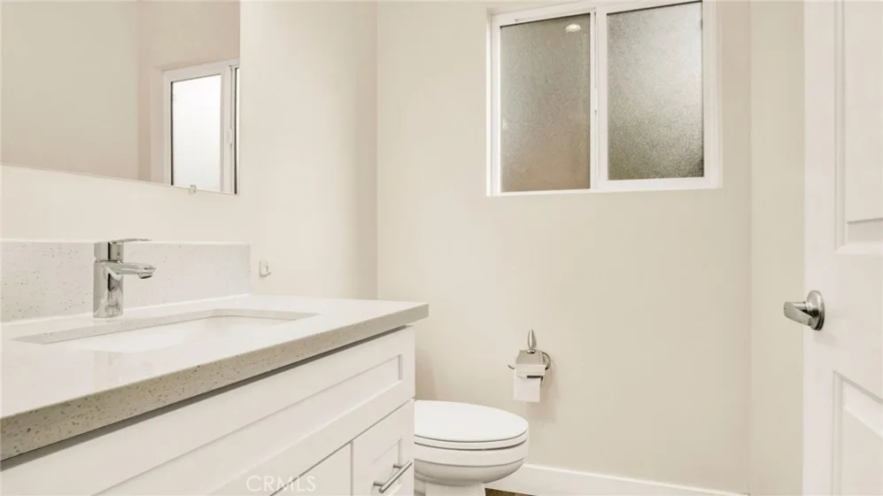 9237 Wakefield Avenue #11 photo 37