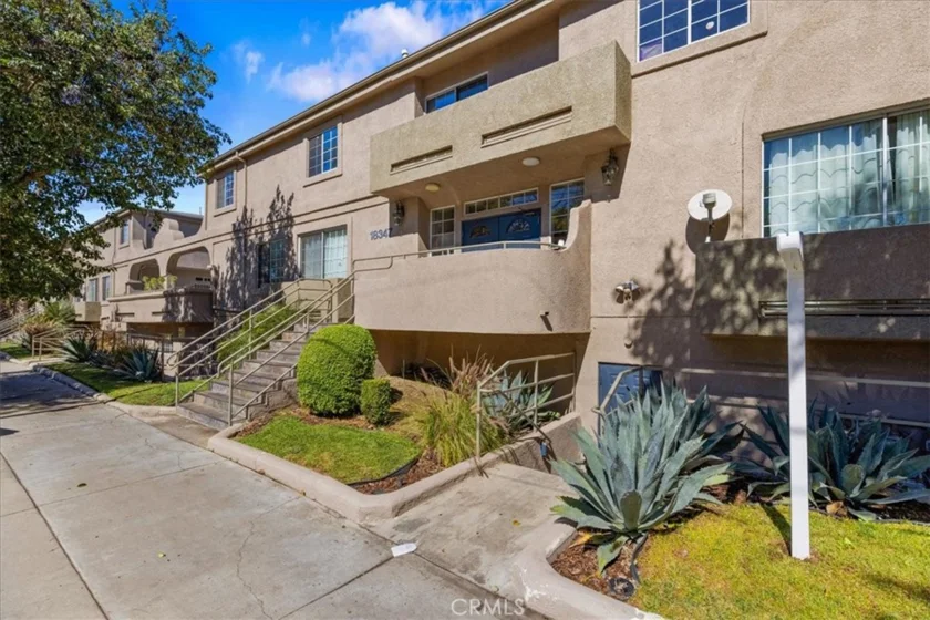 18347 Saticoy Street #50 photo 1