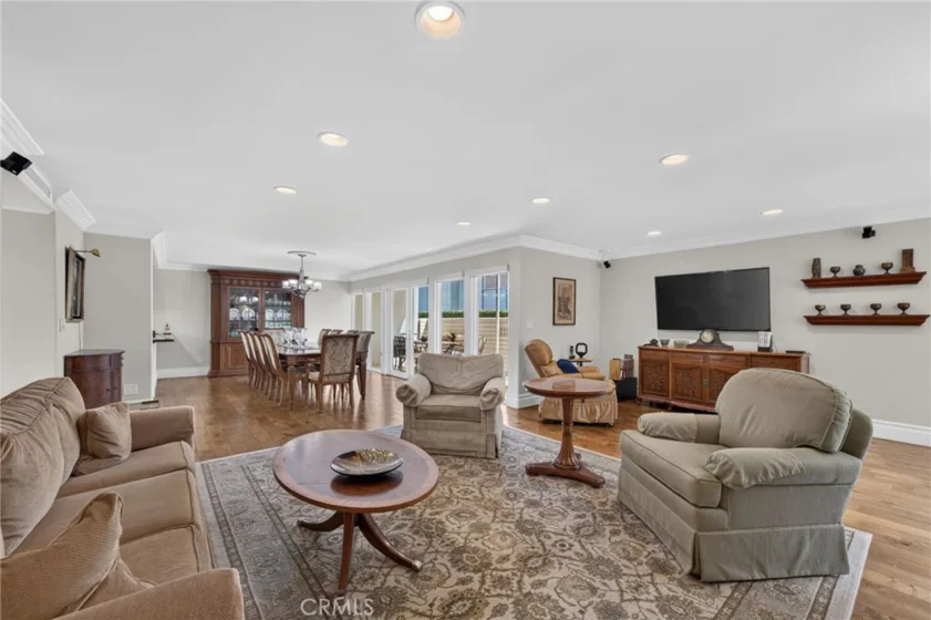 610 S Orange Grove Boulevard #5 photo 9