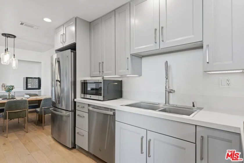 7250 Franklin Avenue #615 photo 3