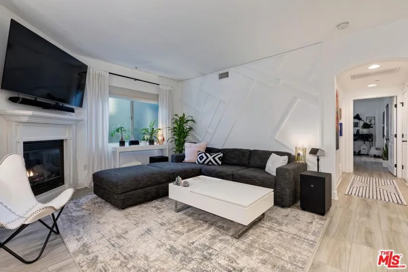 5037 Rosewood Avenue #101 photo 1