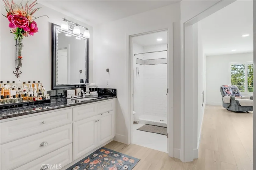6330 Riviera photo 31