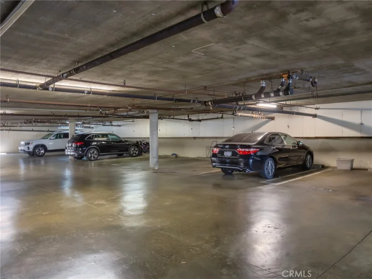 635 E Elmwood Avenue #203 photo 24