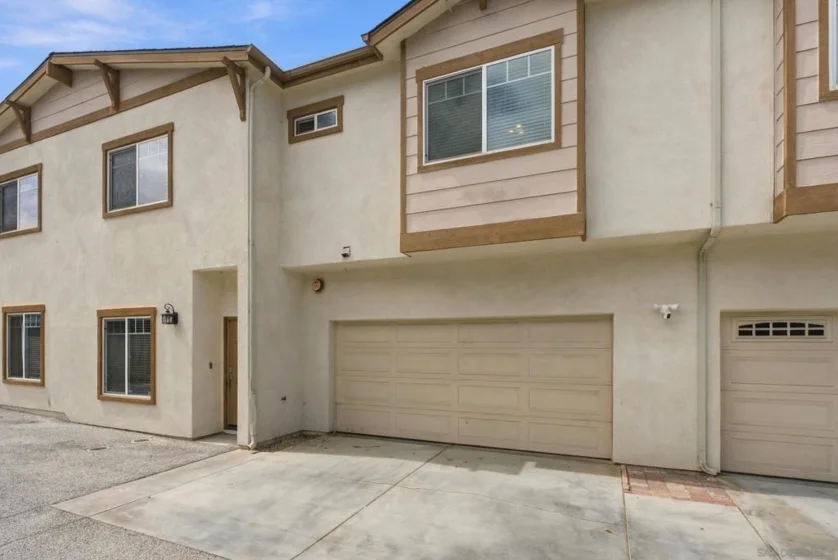 1329 Holly Avenue photo 5