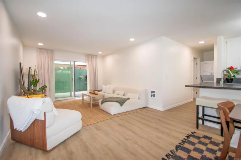 4647 Pico Street #100 photo 1