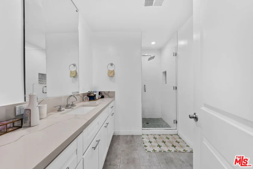 11970 Montana Avenue #207 photo 17