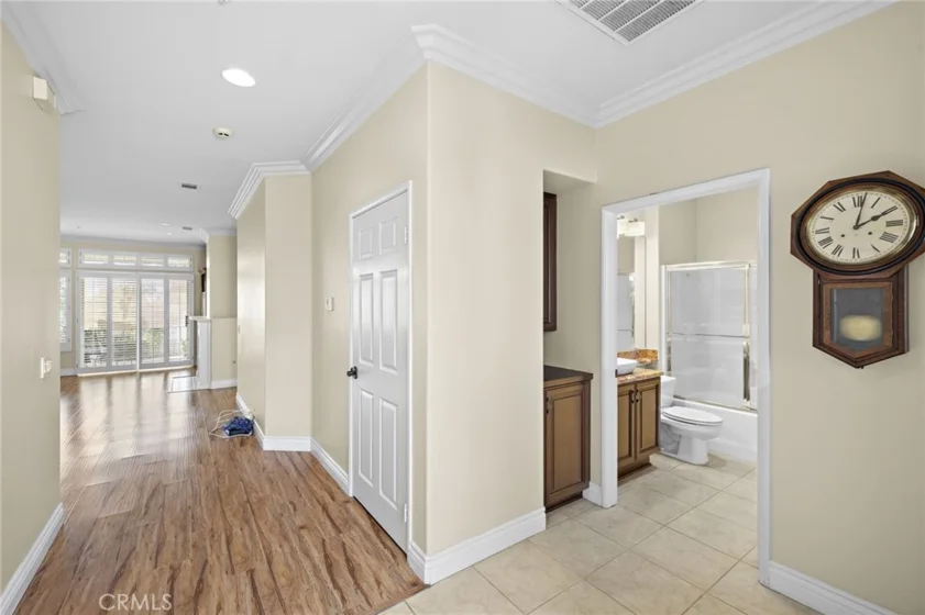 21734 San Leandro photo 5