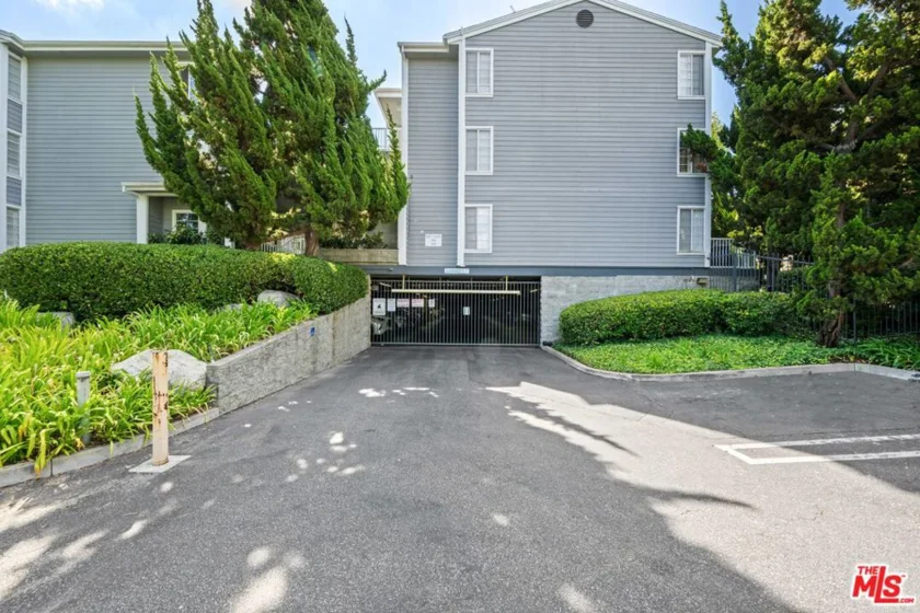 1418 Brett Place #205 photo 25