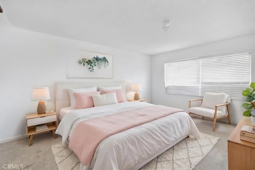1310 N Placentia photo 17