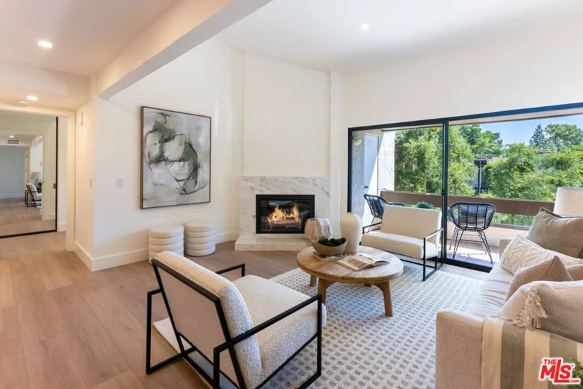 5800 Owensmouth Avenue #76 photo 9