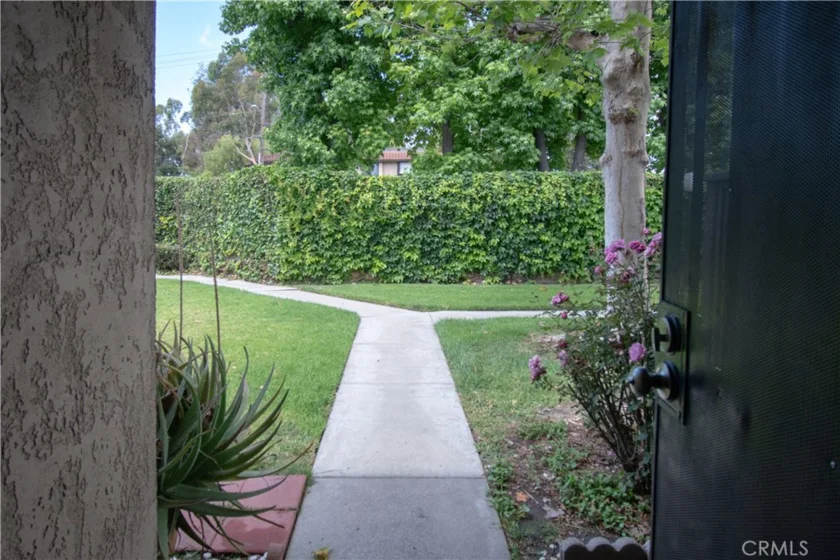 1801 Park Glen #B photo 4