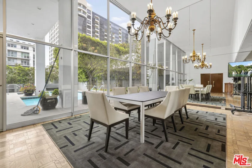 10701 Wilshire Boulevard #2202 photo 37