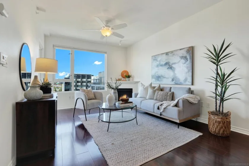 300 W Beech Street #805 photo 4