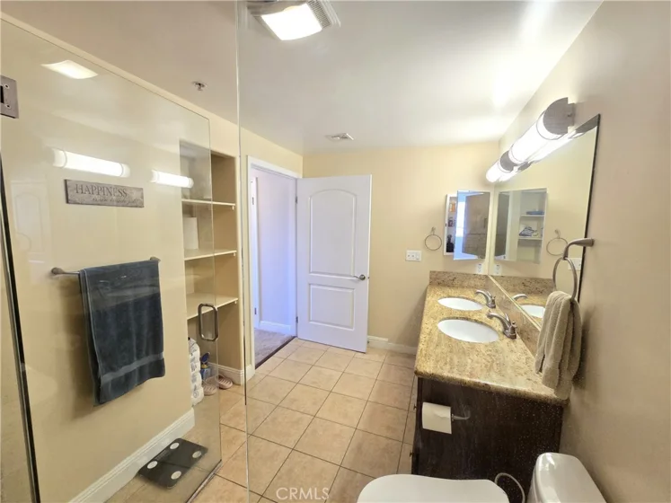 4724 Kester Avenue #409 photo 16
