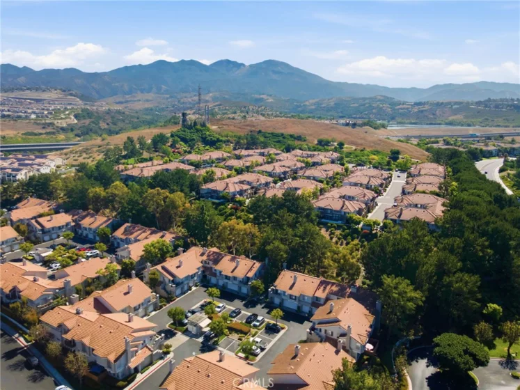 157 California Court photo 51